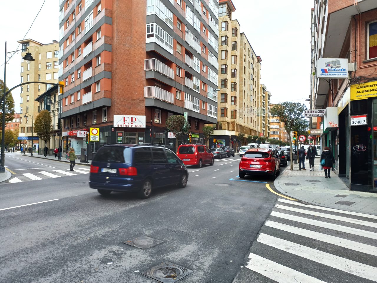 Solo Los Residentes En Zona Ora Con Veh Culos Sin Distintivo Ambiental