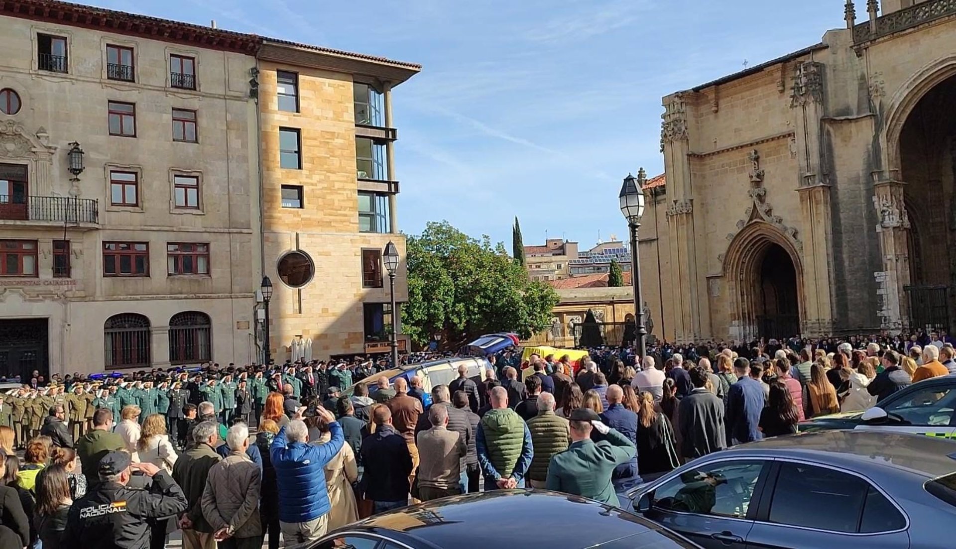 Autoridades y compañeros dicen adiós al Guardia Civil Dámaso Guillén en