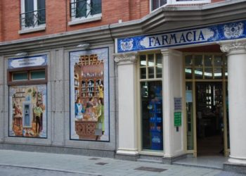 Las farmacias podrán comunicar los positivos de coronavirus detectados en los tests de antígenos realizados en sus establecimientos