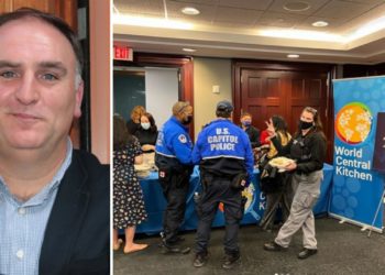 José Andrés sirve comida en el Capitolio un año después del asalto