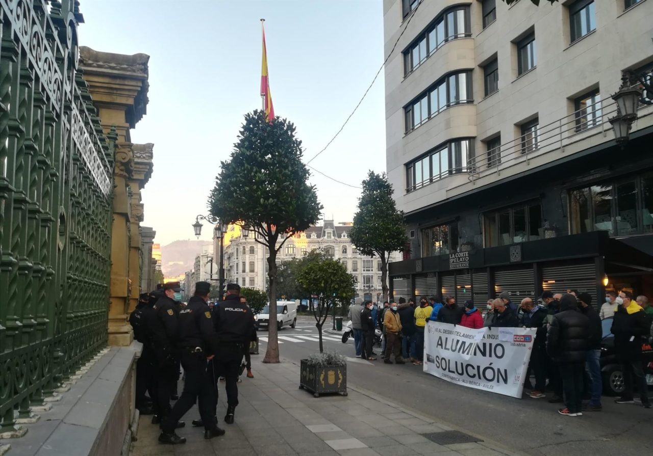 Protestas de Alu Ibérica, horas antes del inicio del ERTE
