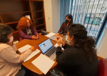 Reunión de Podemos-Equo Xixón con las integrantes de Anadel, Fernanda Blanco y Misha Cristina Iglesias, en el Ayuntamiento de Gijón - PODEMOS-EQUO XIXÓN