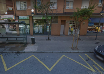 Herida una mujer al ser atropellada tras bajar del autobús en la Avenida del Llano