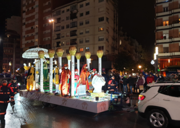 Galería: Los Reyes Magos llenan Gijón de alegría y buenos deseos