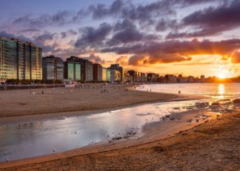 El Tiempo de Javimo: El mejor día para ir a tomar el vermut en Gijón será….
