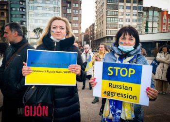 Manifestación de ciudadanos de Ucrania contra la invasión rusa