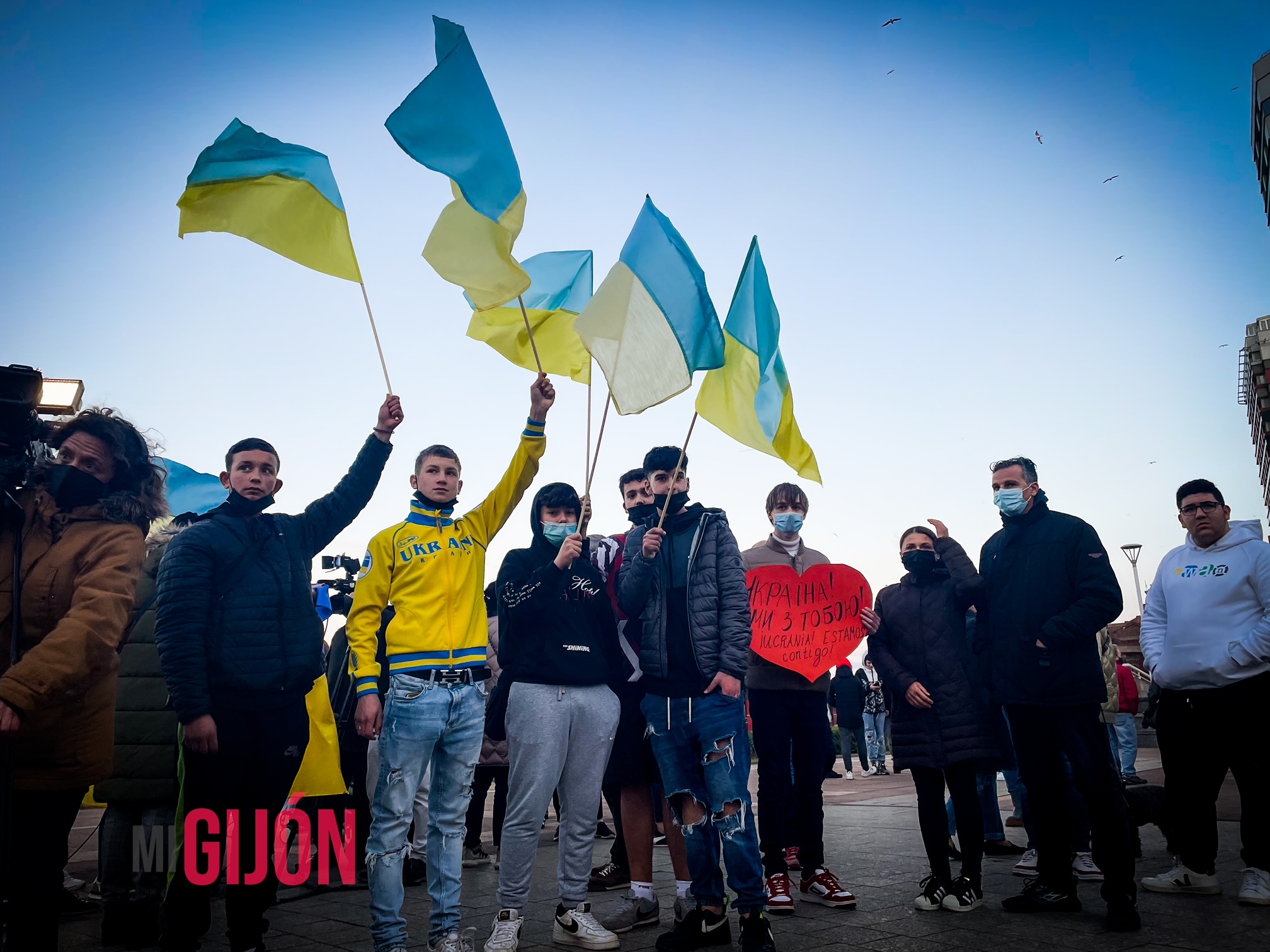 Manifestación de ciudadanios de Ucrania contra la invasión rusa