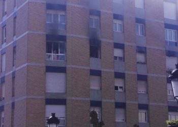Seis personas hospitalizadas por un incendio en Candás