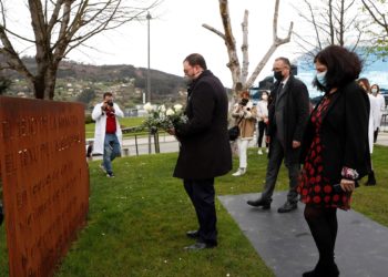 El Principado recuerda a los más de 2.000 asturianos víctimas de la Covid