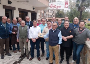 Leli Rubiera, reconocido por la peña gastronómica La Boya