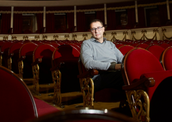 José Luis Costillas: «No hay una competición entre Oviedo y Gijón, ambas podemos complementarnos y enriquecer la oferta cultural de Asturias»