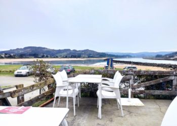 Asturias levanta desde el sábado la prohibición de fumar en terraza 