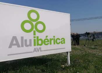 Feijóo: «Esto de ser guay está muy bien para los que no han visto una acería en su vida»