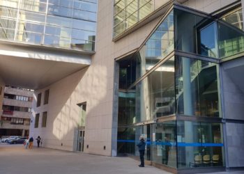 Juicio al acusado de abusar sexualmente de un menor y ofrecer dinero a cambio