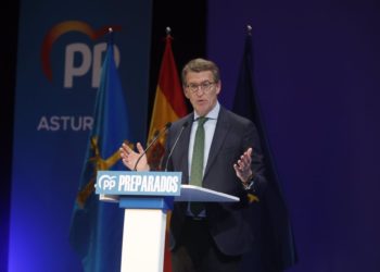 Un ‘casadista’ interrumpe el acto de Feijóo en Oviedo