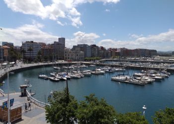 El bus turístico tendrá una parada fija en Rodríguez San Pedro, lo que obligará a una reordenación del tráfico
