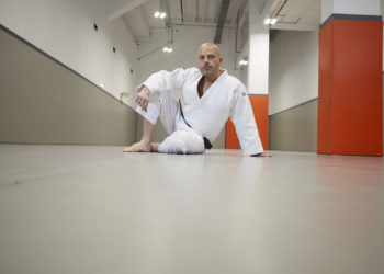 Carlos Fernández: «Gijón me enseñó que para viajar no tenía que hacer la maleta. Tiene un potencial enorme»