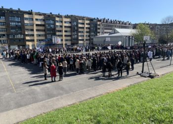 El colegio de la niña asesinada en Oviedo se vuelca en su despedida