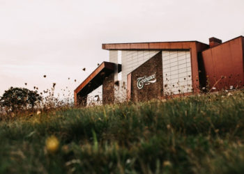 Trabanco presenta su primera del año, ‘Sidra Sobre la Madre 2022’