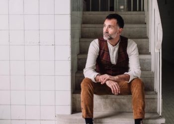 Constantino Menéndez, diseñador y creador de “Madebykös”: «A mí los focos me impresionan poco»