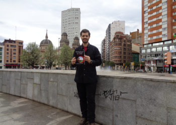 Eduardo Arias: «Me parece que Gijón es igualmente válida que cualquier otra para montar una historia»