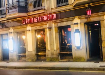Adiós a otro de los ‘míticos’ de Gijón: El Patio de la Favorita echa el cierre