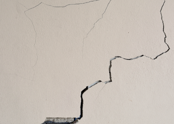 Juzgan a un hombre por causar daños en la casa donde vivía de alquiler