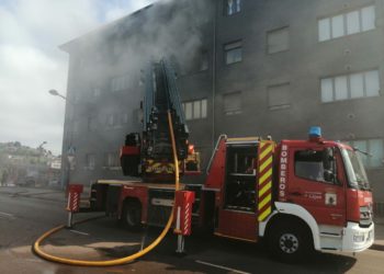 Incendio en la calle Manuel Hevia Carriles, en Gijón