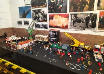 Recrean el conflicto de Naval Gijón con figuras de Playmobil