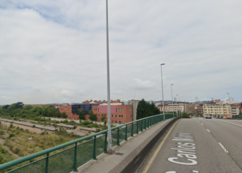 Se enfrenta a 4 años de cárcel por robar a un hombre en Gijón tras ponerle un cuchillo en el cuello