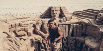 Roberto Javid, escultor de arena