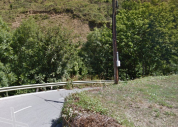 Herido un hombre de 74 años tras salirse de la vía en Belmonte de Miranda