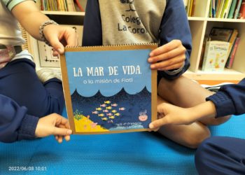 El Colegio La Corolla presenta en el Acuario un cuento para concienciar sobre la salud de los océanos