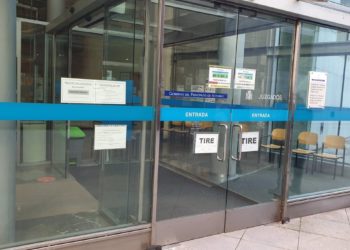 Un motorista se enfrenta a 1 año de prisión por atropellar a una mujer y a sus dos hijos y darse a la fuga