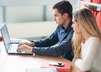 La Universidad lanza 8 nuevas becas Santander Progreso