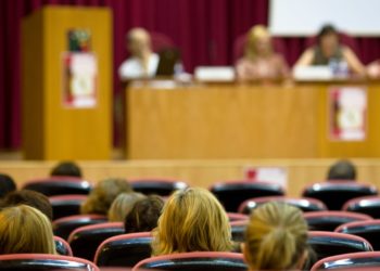 La Universidad de Oviedo destina ayudas a financiar congresos científicos en Asturias en 2022