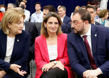 Ribera confía en el «papel estratégico» de la regasificadora como centro de almacenamiento para Europa