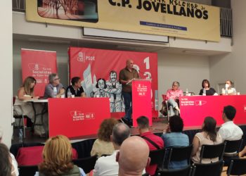 El monchismo trata de suturar la fractura en la Casa del Pueblo