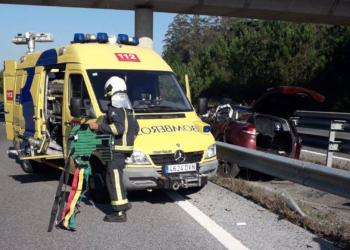Dos personas heridas en El Franco tras salirse de la vía en la A-8