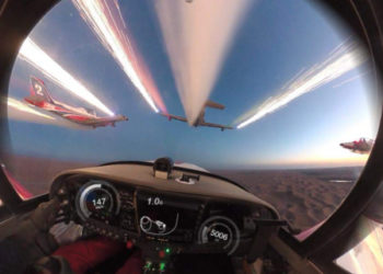 El Festival Aéreo levanta pasiones encontradas en las redes