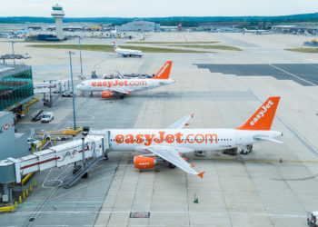 Las huelgas de easyJet y Ryanair coinciden este viernes en plena ‘operación salida’