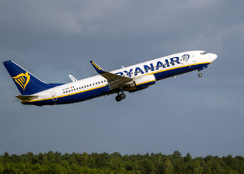 La huelga de tripulantes de cabina provoca en Ryanair 11 cancelaciones y más de 200 retrasos