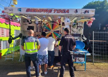 Precintan un puesto en la Semana Negra en el que se practicaban actividades ilegales