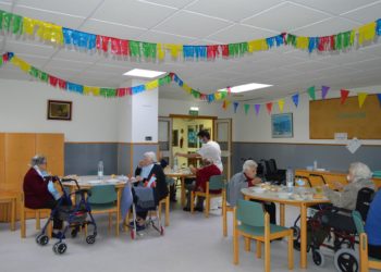 El TSJA declara ilegal los cribados obligatorios a profesionales y los aislamientos en residencias por COVID-19