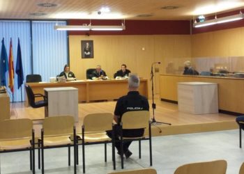 El acusado de intentar quemar con gasolina a un desconocido en Gijón acepta 4 años de cárcel