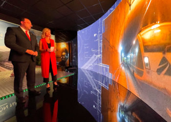 Una exposición de ADIF en la FIDMA detalla la llegada del AVE a Asturias