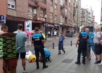 Un atropello en Marqués de Casa Valdés deja un herido leve