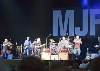 Se cumplen 30 años del concierto de Dire Straits en Gijón «bajo el orbayu»