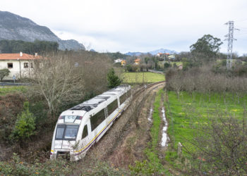 Renfe recomienda adquirir los abonos gratis de Cercanías y Media Distancia antes del 5 de septiembre