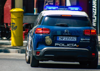 Cinco detenidos, tres menores de edad, por un robo con intimidación a una menor en las fiestas de Lugones